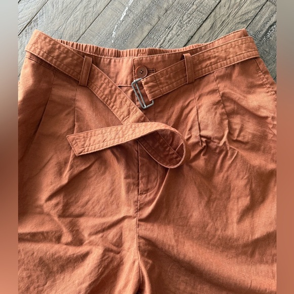 Uniqlo Linen Blend Belted Culotte Shorts, size medium - Picture 5 of 8